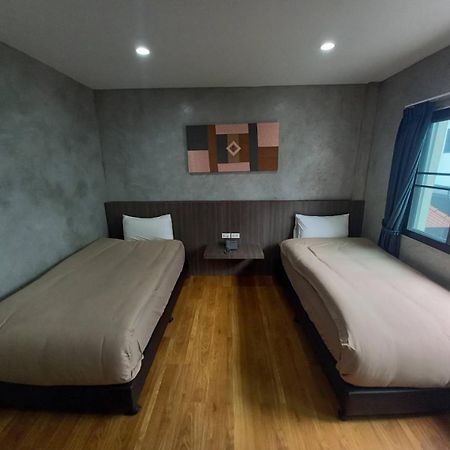 BURI Hotel And Hostel Chiang Mai Buitenkant foto