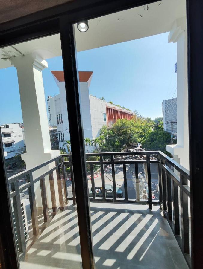 BURI Hotel And Hostel Chiang Mai Buitenkant foto
