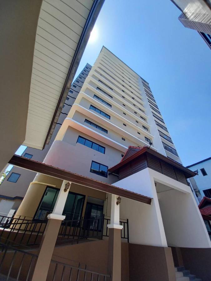 BURI Hotel And Hostel Chiang Mai Buitenkant foto