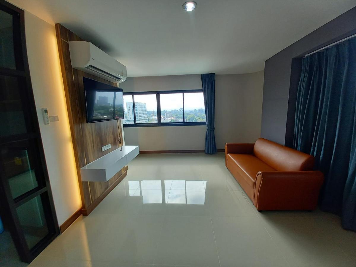 BURI Hotel And Hostel Chiang Mai Buitenkant foto