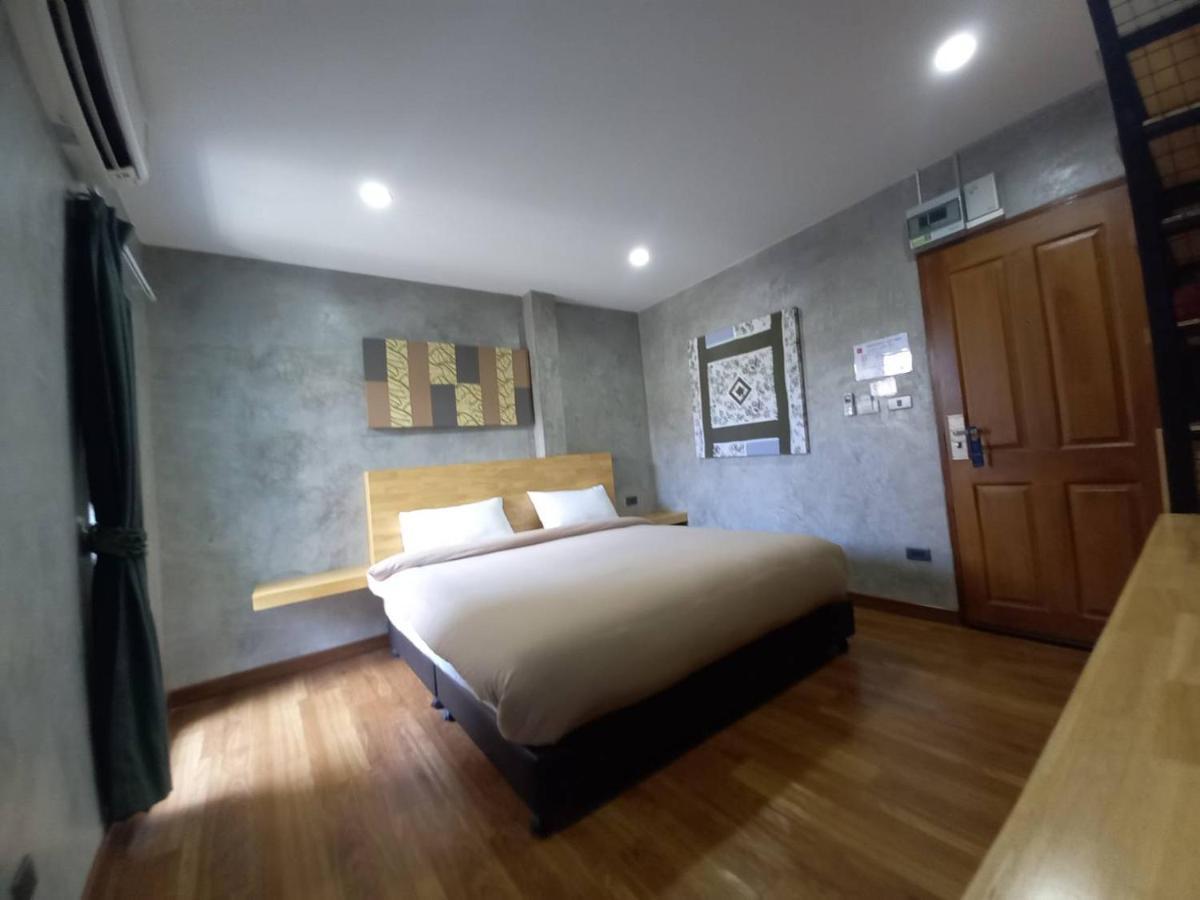 BURI Hotel And Hostel Chiang Mai Buitenkant foto