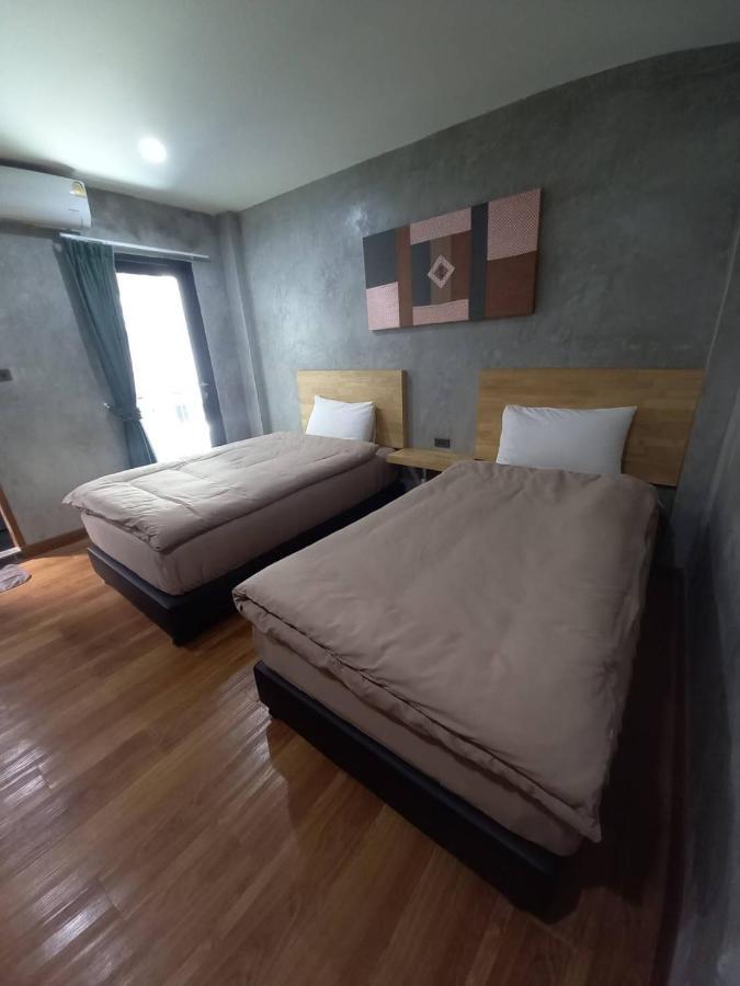 BURI Hotel And Hostel Chiang Mai Buitenkant foto