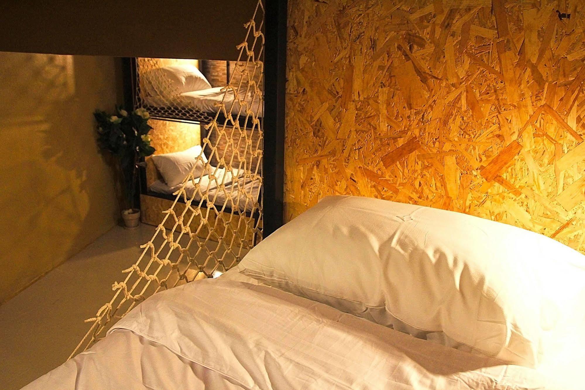 BURI Hotel And Hostel Chiang Mai Buitenkant foto